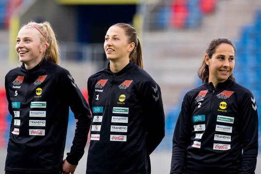 Ina Gausdal, goalkeeper Cecilie Fiskerstrand and Ingrid Moe