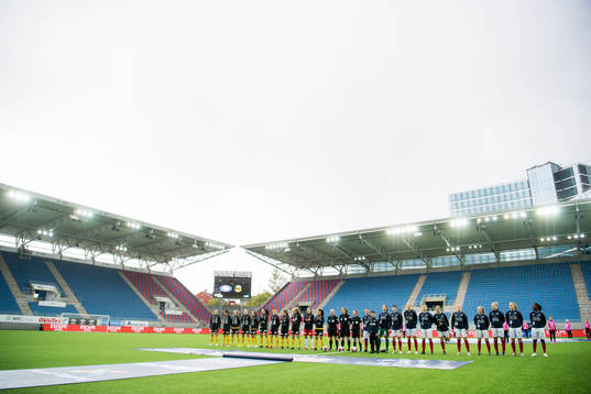The players line-up