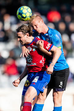 Östers David Johannesson och Halmstads Peter Larsson