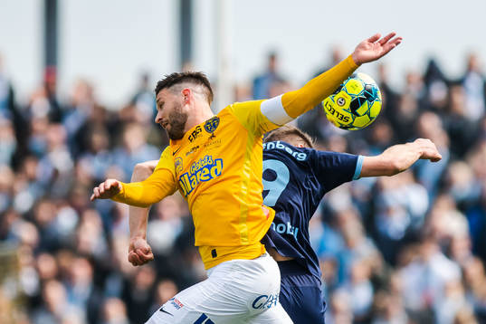 Falkenbergs Tibor Brink Joza i nickduell med Malmö FFs