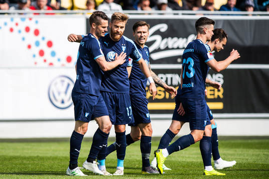 Malmö FFs Markus Rosenberg jublar med lagkamrater