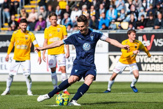 Malmö FFs Markus Rosenberg med en straff
