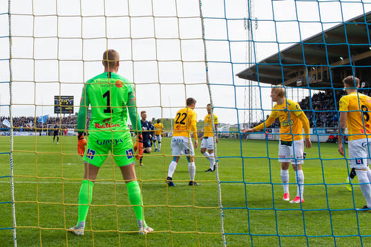 Falkenbergs målvakt Johan Brattberg deppar