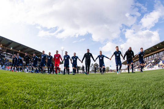 Malmö FFs spelare tackar jublar och tackar fansen