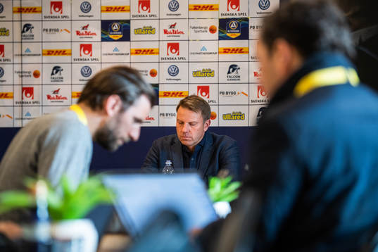 Falkenbergs tränare Hasse Eklund deppar