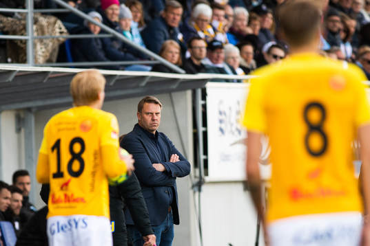 Falkenbergs tränare Hasse Eklund deppar
