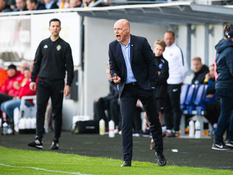 Malmö FFs tränare Uwe Rösler reagerar