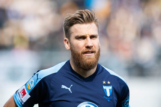 Malmö FFs Rasmus Bengtsson vid line up