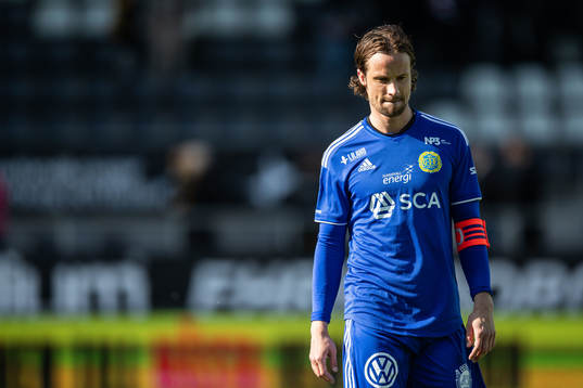 Sundsvalls Linus Hallenius deppar