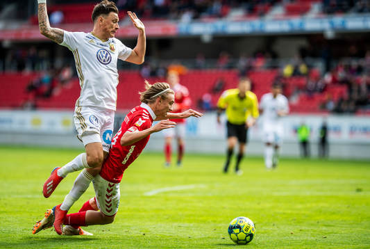Kalmars Isak Magnusson och Östersunds Jamie Hopcutt