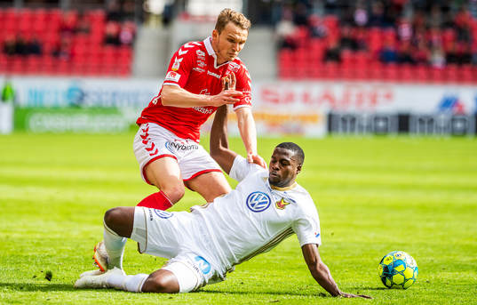 Kalmars Piotr Johansson och Östersunds Isak Ssali