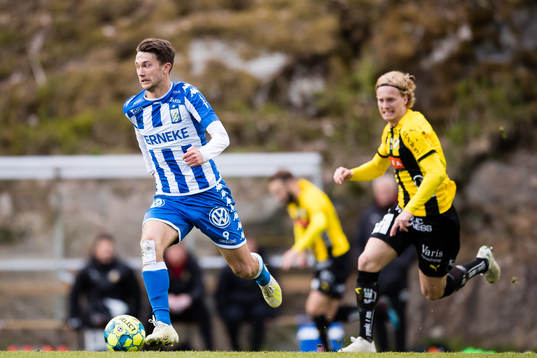 IFK Göteborgs Måns Saebbö och Häckens Gustav Berggren