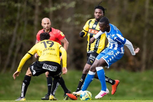 Häckens Daleho Irandust och IFK Göteborgs Adil Titi