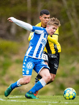 IFK Göteborgs Isak Dahlqvist och Häckens Benjamin Arapovic