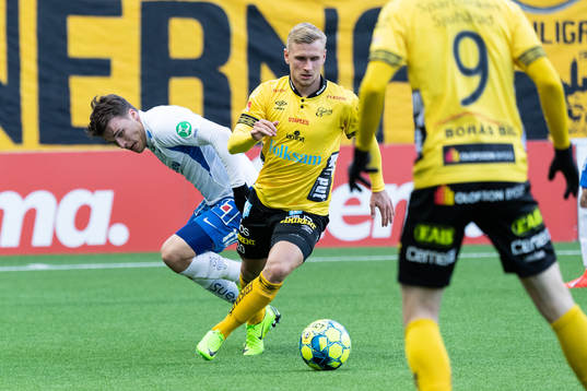 Elfsborgs Simon Strand och IFK Norrköpings Simon Skrabb