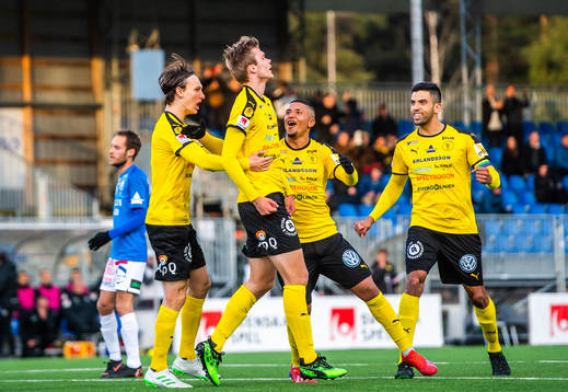 Frejs spelare jublar med Marcus Degerlund