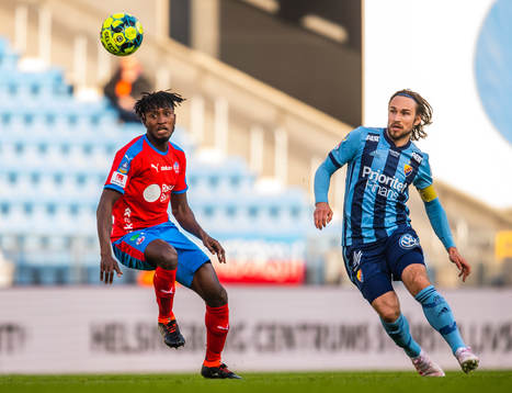 Helsingborgs Mamudu Moro och Djurgårdens Kevin Walker
