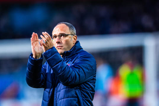Helsingborgs tränare Per-Ola Ljung tackar supportrarna