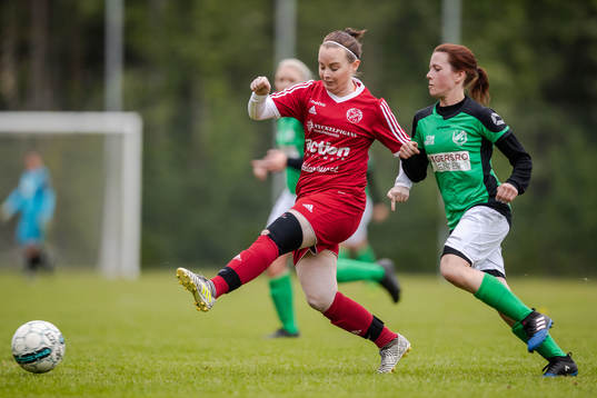 Gislövs Michaela Davidsson och Husies Alexandra Rosenberg