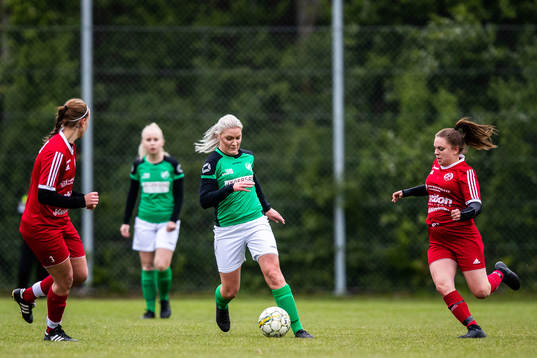 Husies Julia Barte och Gislövs Clara Sonesson