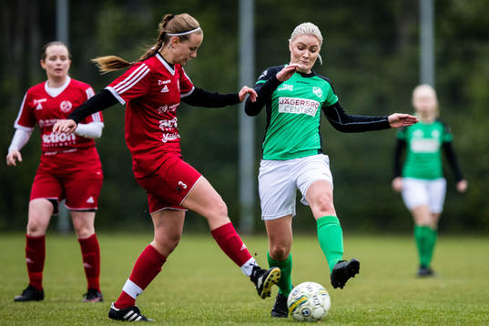 Gislövs Malin Jönsson och Husies Julia Barte