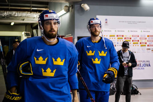 Erik Gustafsson and Mattias Ekholm of Sweden at a practice