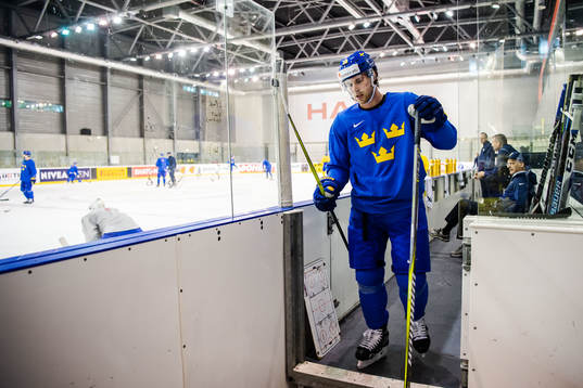 Elias Lindholm of Sweden
