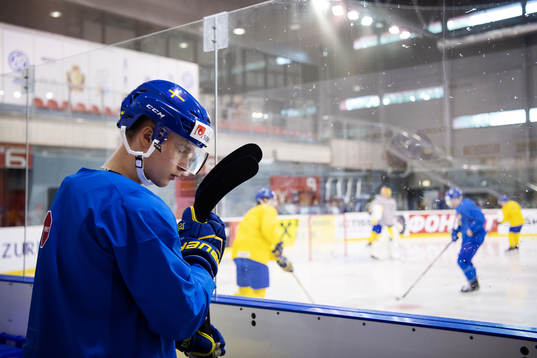 Elias Pettersson of Sweden at a practice session
