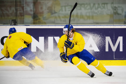 Mario Kempe of Sweden at a practice session