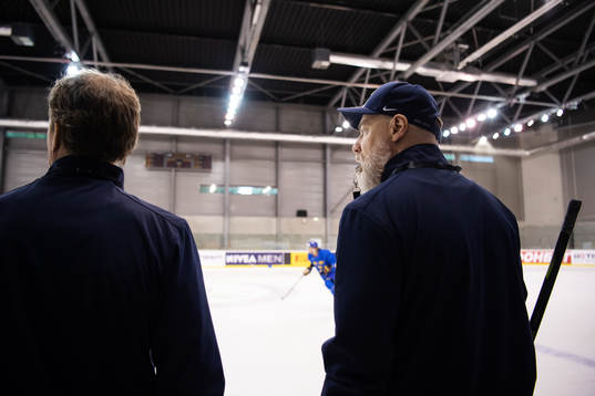 Head coach Rikard Grönborg of Sweden at a practice session