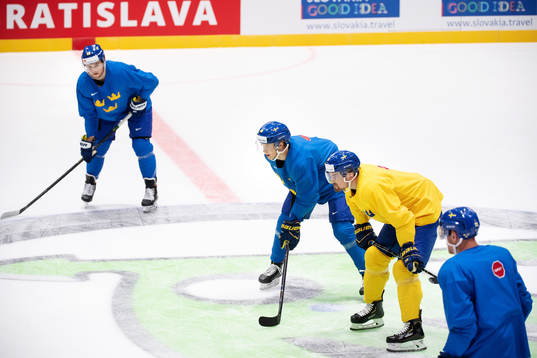 William Nylander, Elias Pettersson, Anton Lander and Patric