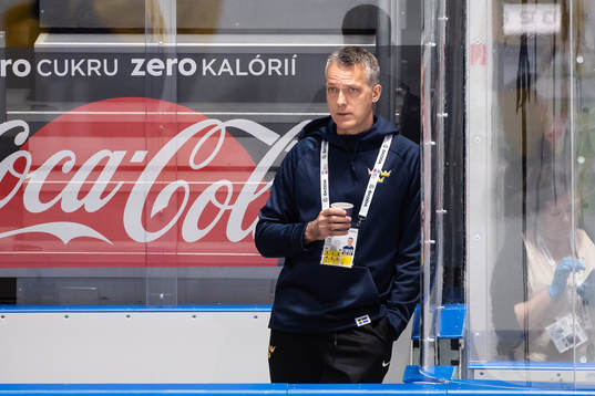 Doctor Peter Ström of Sweden at a practice session
