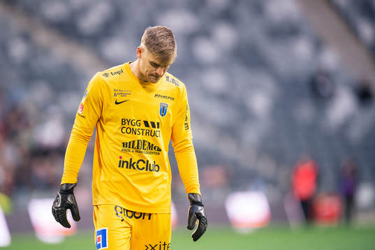 Sirius målvakt Lukas Jonsson deppar
