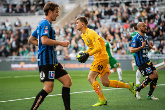 Sirius målvakt Lukas Jonsson