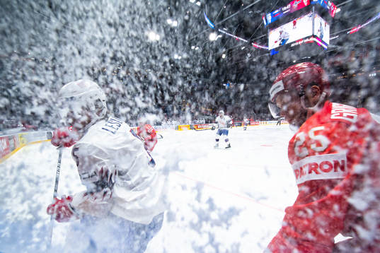 Erlend Lesund of Norway and Mikhail Grigorenko of Russia
