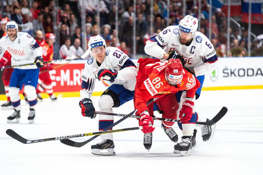 Nikita Kucherov of Russia against Christian Bull and Jonas