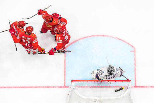 Nikita Kucherov, Evgeni Malkin, Yevgeni Dadonov and Nikita