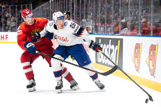 Mikhail Sergachyov of Russia and Kristian Forsberg of Norway