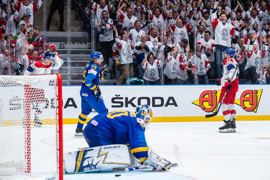 Dominik Kubalik of Czech Republic celebrates the 2-2 goal