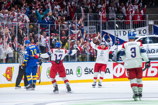 Jakub Vrana of Czech Republic celebrates the 4-2