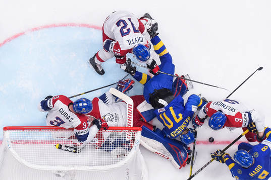 PRadko Gudas , goaltender Patrik Bartosak, Filip Chytil ,