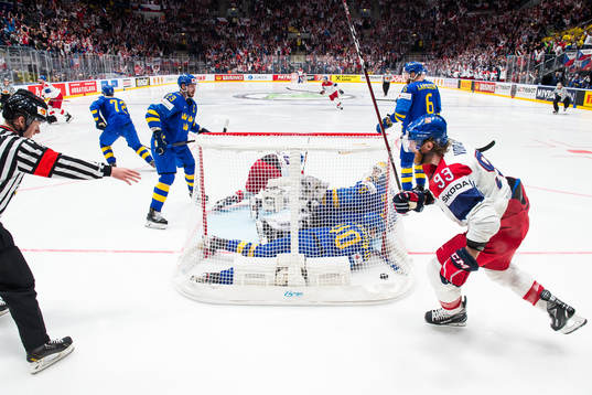 Jakub Voracek of Czech Republic celebrates the 3-2 goal