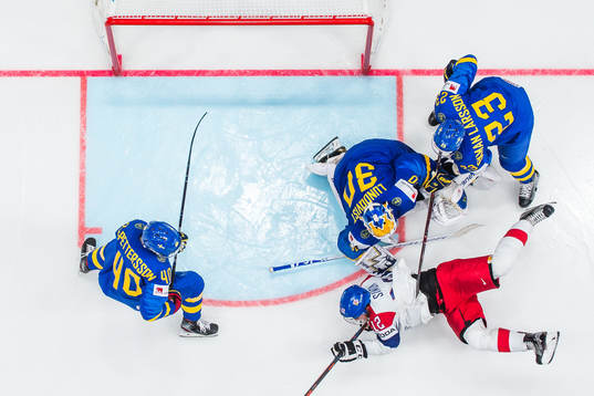 Dominik Simon of Czech Republic in action with Elias