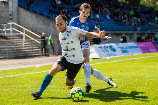 Halmstads Pontus Silfwer och Trelleborgs Sebastian Ohlsson