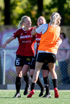 Limhamn Bunkeflos Mia Persson och Andrea Thorisson jublar