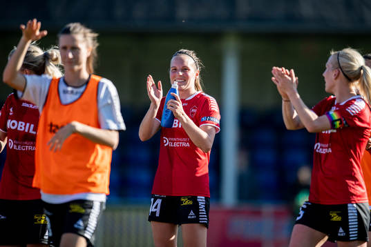 Limhamn Bunkeflos Erin Gunther jublar