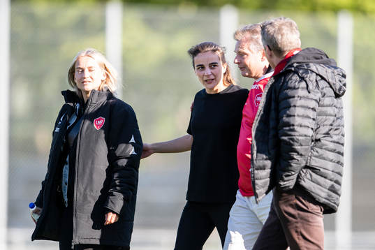 Limhamn Bunkeflos tränare Renée Slegers jublar