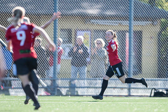 Limhamn Bunkeflos Andrea Thorisson jublar