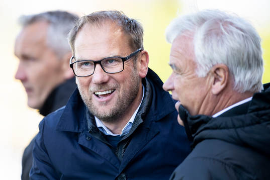 Halmstads tränare Magnus Haglund jublar