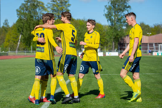 Ängelholms spelare jublar